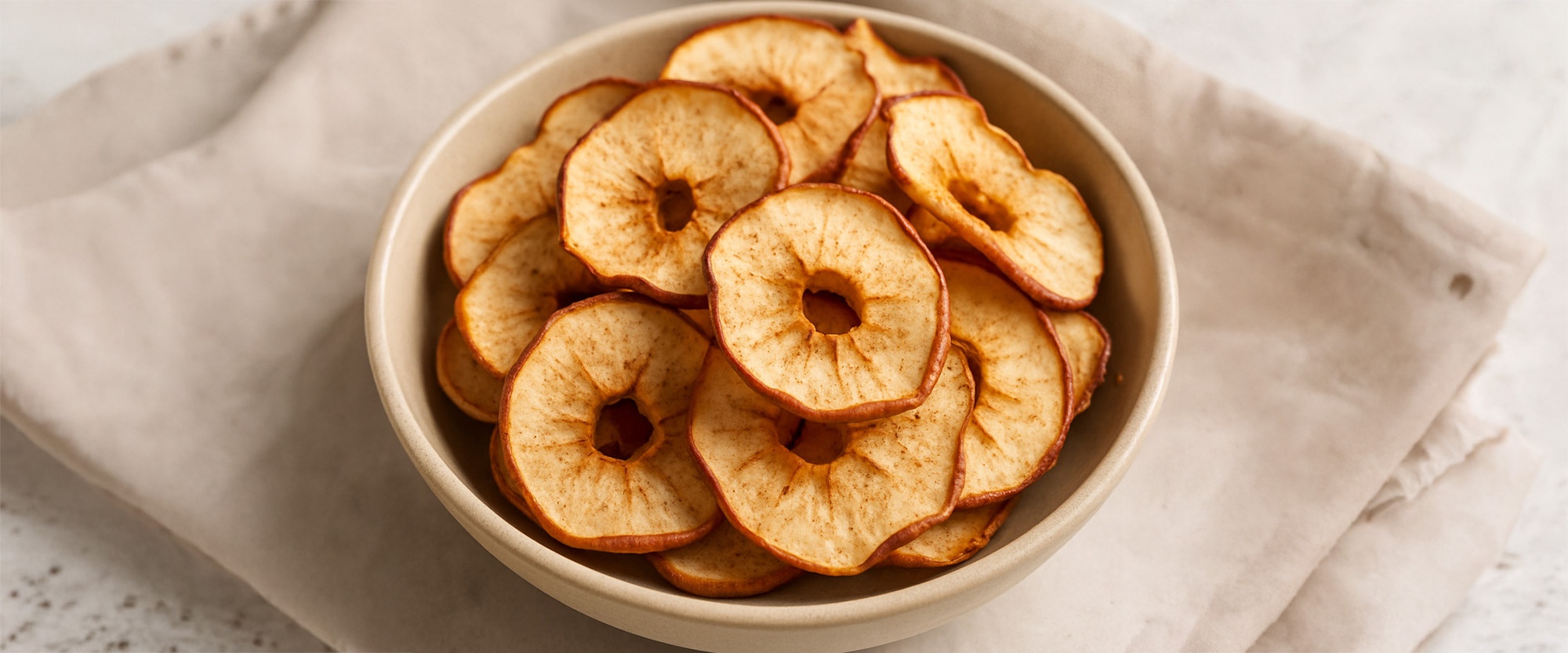 Süße Apfelchips mit Zimt